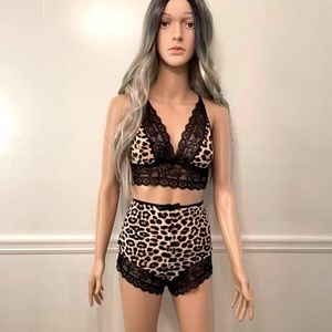 Leopard lingerie